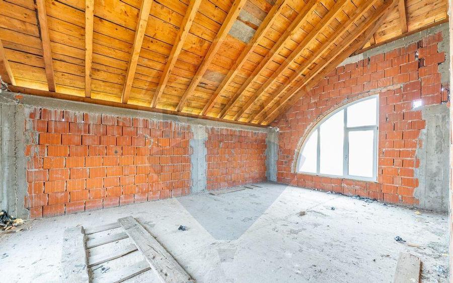 Vila 4 camere si teren 4421mp de vanzare - 2