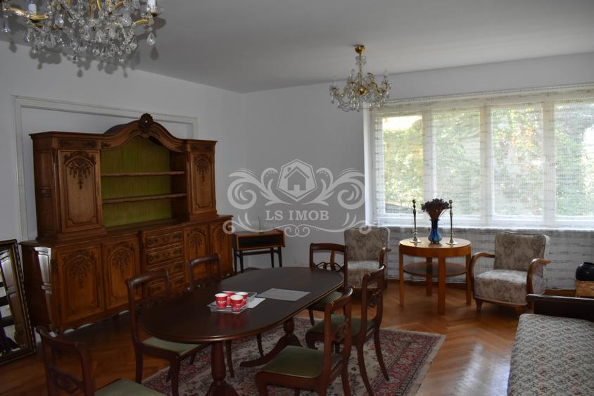 Vând vilă deosebită, cu 12 camere în Centrul Brașovului - 3