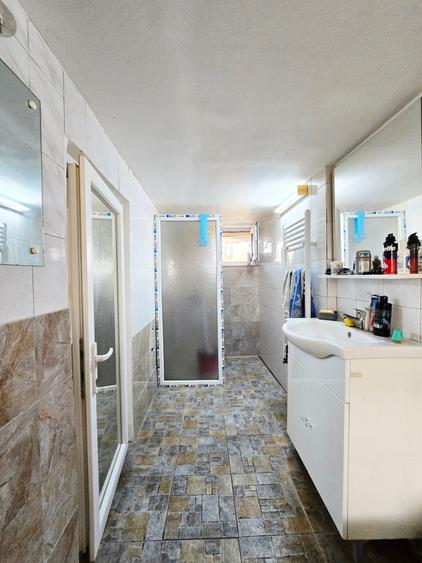 Casă individuală cu 3 camere cu Canalizare în Bujac