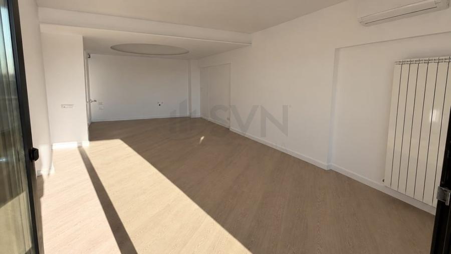 Apartament cu 3 camere decomandat în Pipera