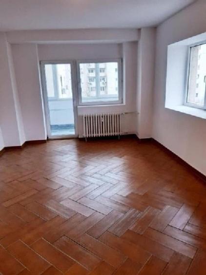 Inchiriere  de la proprietar apartament 3 camere decomandate Bdul.Decebal - 12