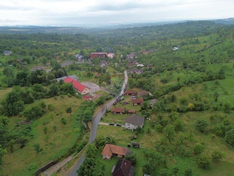 De vânzare casă din caramida cu teren – zonă Pensiunea Secret Garden - 14