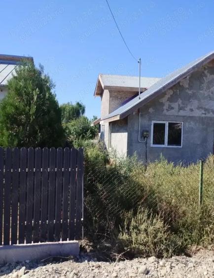 casa de vanzare cu mansarda la gri - 4