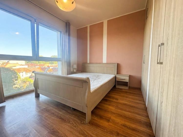 Apartament cu 2 camere semidecomandat, mobilat în Central