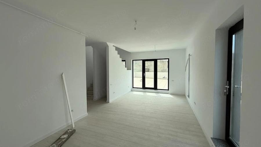 Apartament cu 3 camere în Nerva Traian