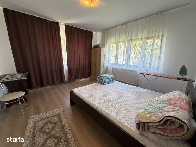 Casă cu 4 camere în Băjești