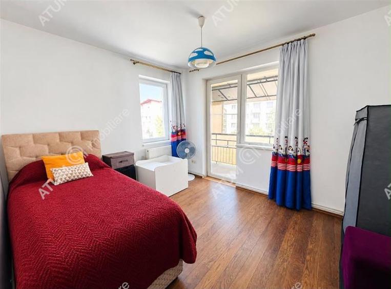 Apartament cu 3 camere decomandat, mobilat în Turnișor
