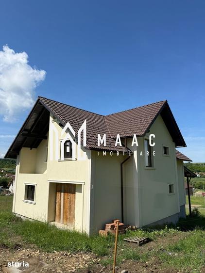 Casă individuală cu 4 camere cu Canalizare în Slimnic