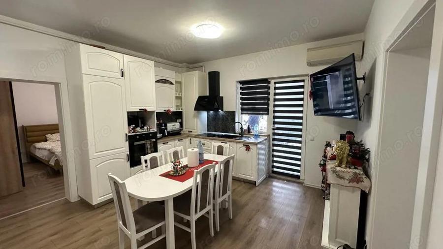 Apartament cu 3 camere decomandat în Săsar