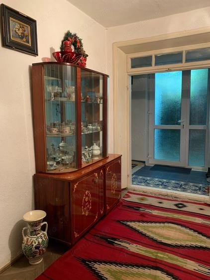 Casă cu 4 camere cu Teren 2000 Mp în Jurilovca