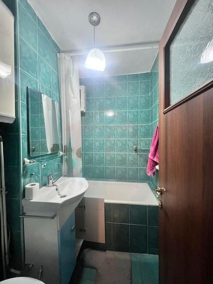 Apartament cu 2 camere decomandat, mobilat în Micro 20