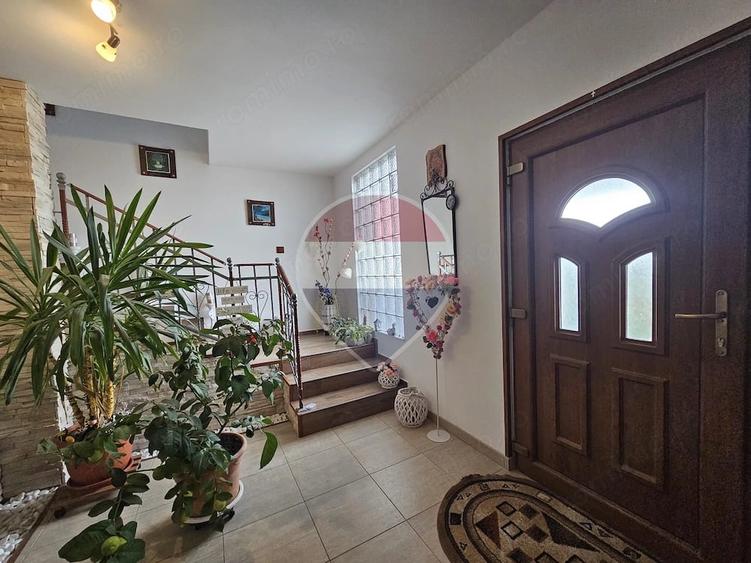 Casă cu Teren 855 Mp în Central