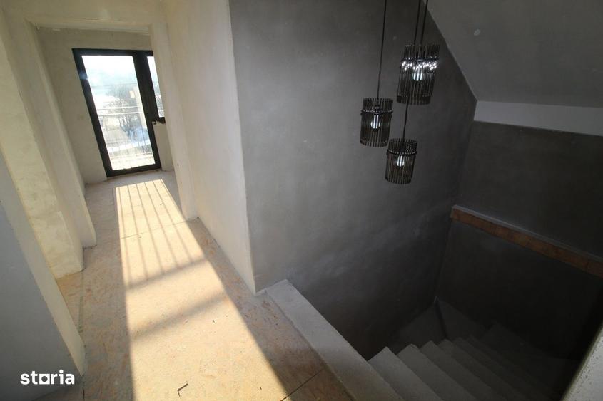 Vand casa P+E+M in Racastia, la 3 km de Hunedoara, teren 833mp... - 6