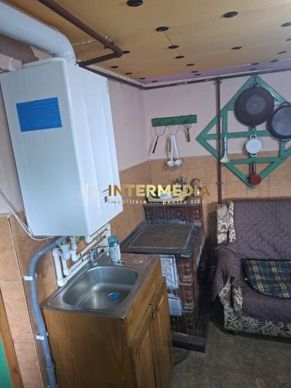 Casă individuală cu 3 camere cu Canalizare în Cricău