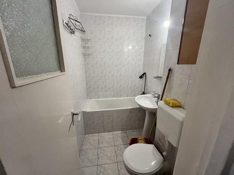 Garsoniera Dristor- metrou in fata blocului - 6