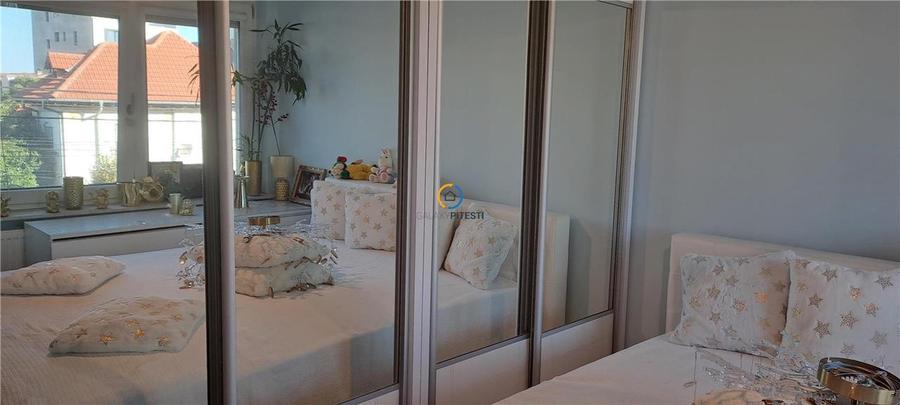 Apartament cu 2 camere nedecomandat, mobilat în Central
