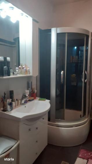 Casă cu 3 camere cu Teren 80 Mp în Obor