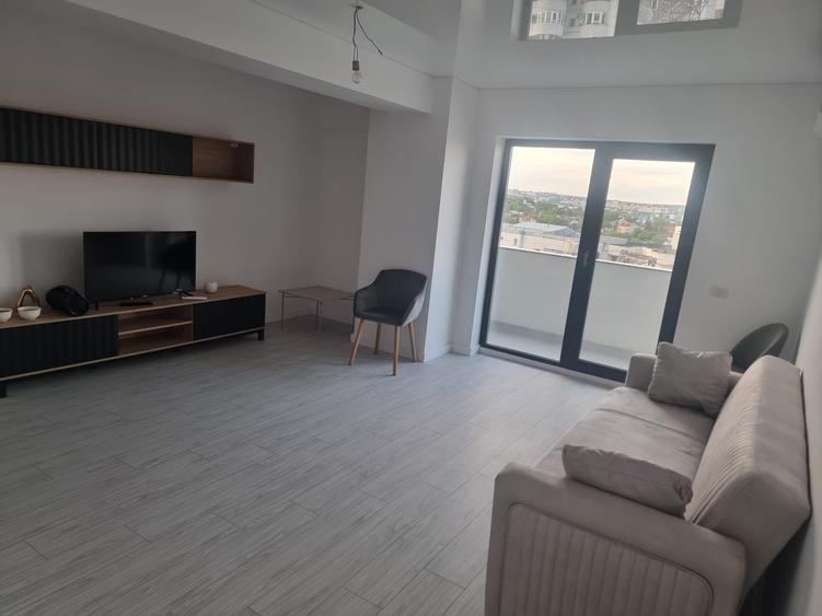 Apartament cu 2 camere decomandat în Nicolina