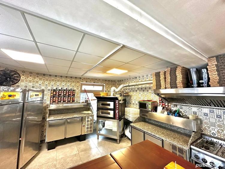 Spațiu comercial, de 60 mp, în Central