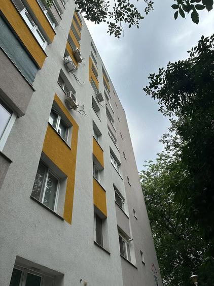 Apartament cu 4 camere decomandat în Rahova
