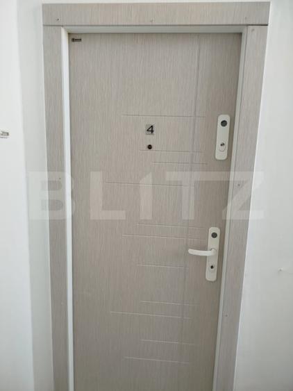Apartament cu 3 camere decomandat, mobilat în Tractorul