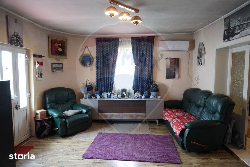 Casă cu 6 camere cu Teren 722 Mp în Bârsana