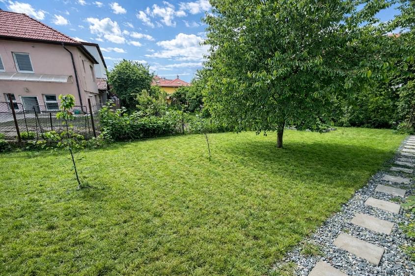 Apartament cu 4 camere decomandat în Andrei Mureșanu