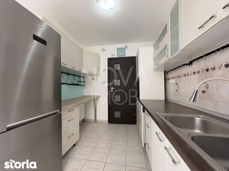Apartament cu 3 camere, mobilat în Central