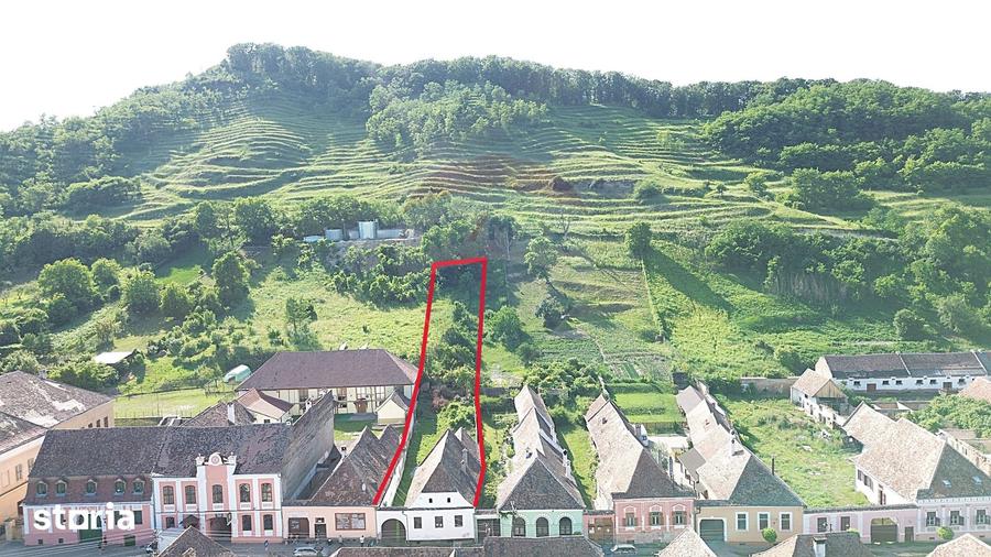 Casă cu 4 camere cu Teren 1694 Mp în Biertan