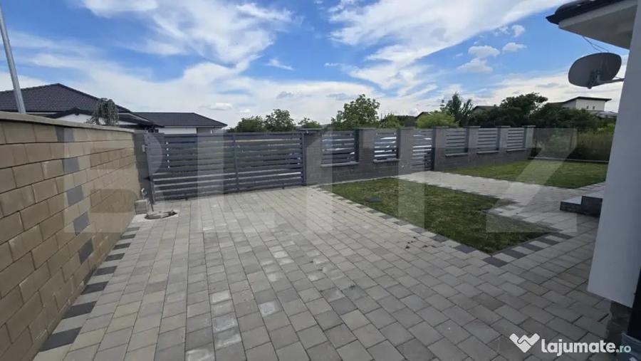 Casă cu 3 camere cu Teren 450 Mp în Central