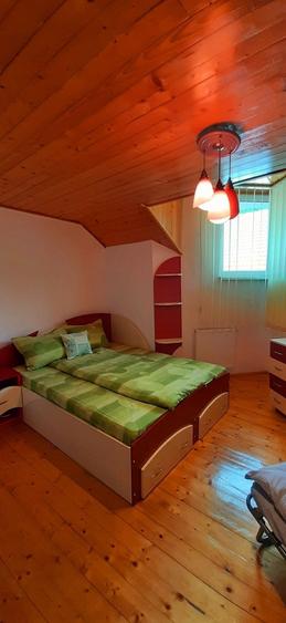 Casă cu 4 camere în Valea Mănăstirii