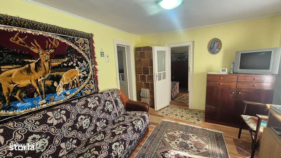 Casă cu 4 camere cu Teren 679 Mp în Central