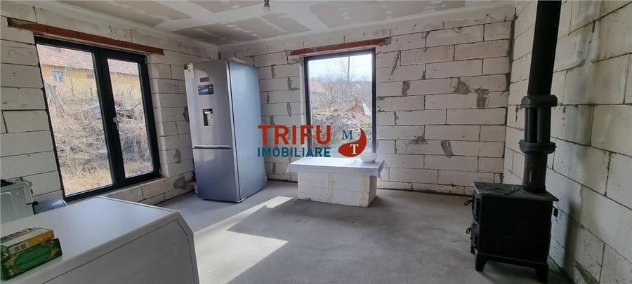 Casă individuală cu 3 camere cu Canalizare în Berghin