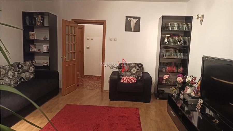 4 camere, decomandate, centrala apartament, Calea Calarasi- Pta Muncii 4 camere, decomandate, centrala apartament, Calea Calarasi- Pta Muncii