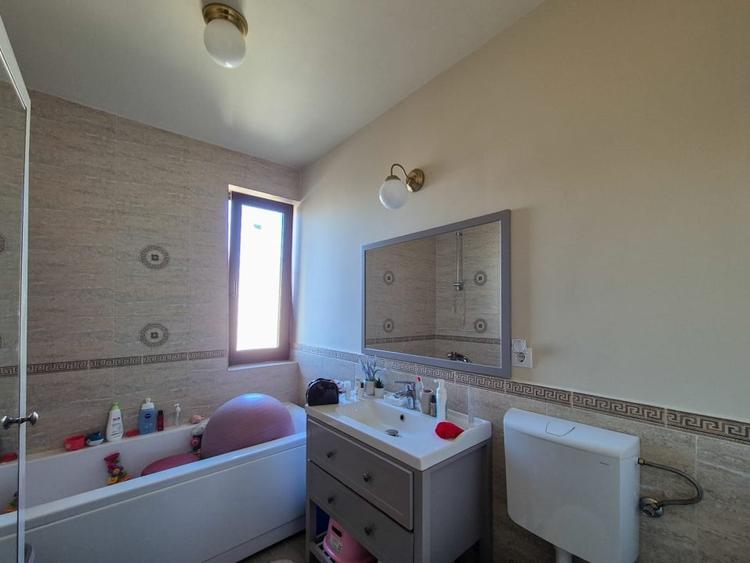 Apartament 3 camere,2 bai, 65mp, Terasa 10mp - Parcare inclusa - 7