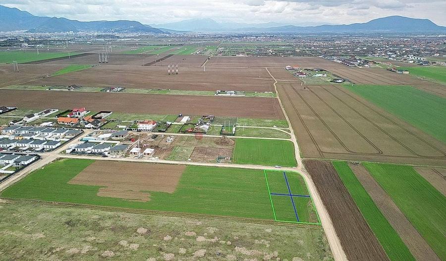 Teren intravilan - 2