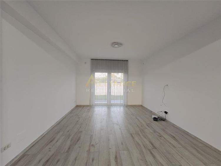 Casa semimobilata- 3 camere - 2 bai - 370 mp teren- pod - beci-pompa de caldura - 2