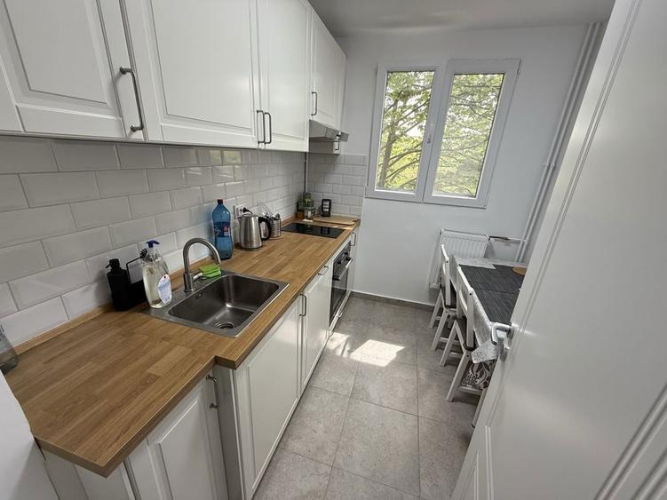 Inchiriere apartament 3 camere Titan parc - 1