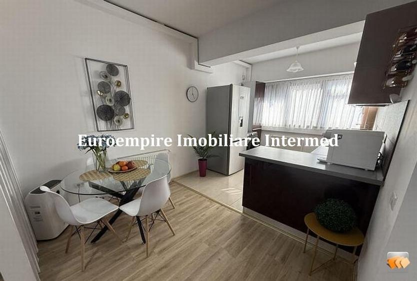 Apartament cu 3 camere decomandat, zona KM 4-5 - 15