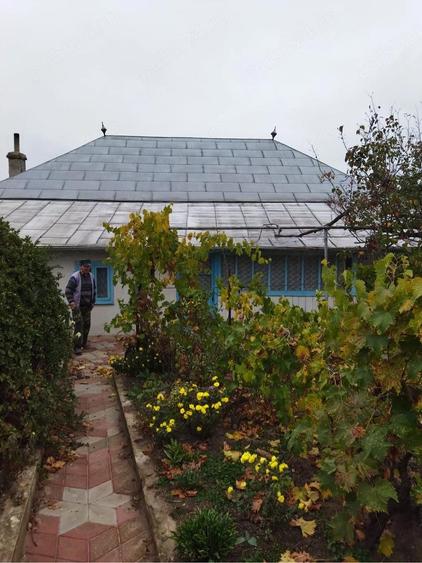 Casa de vanzare in Garvan, judetul Tulcea gospodarie traditionala cu teren generos - 2