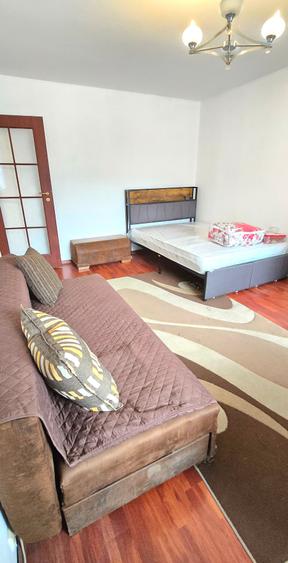 Apartament 1 camera decomandat, etaj 1/4, centrala, balcon inchis, geam la baie - 2