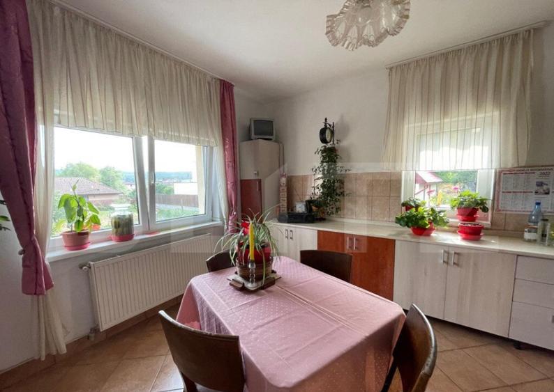 Casa cu 240 mp 8 camere cu teren 11 ari in Corunca - 10