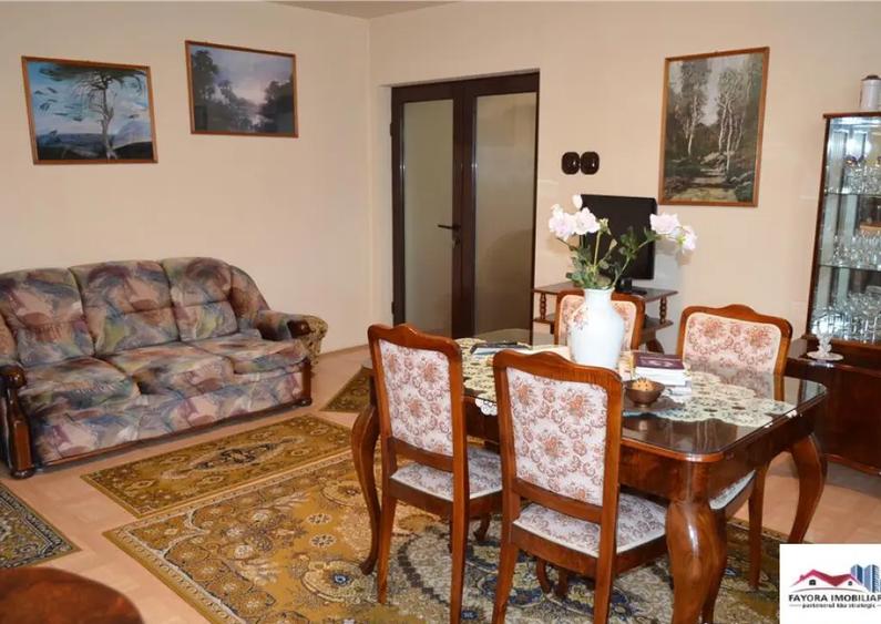 Casa si Spatiu Comercial de Zona Semicentrala - 11