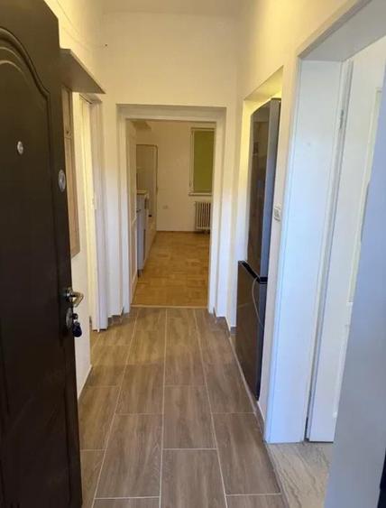 Inchiriez garsoniera zona Berceni, 10 minute de metrou - 1