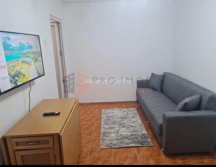 Apartament 2 camere cf 2 semidecomandat zona Micro 14