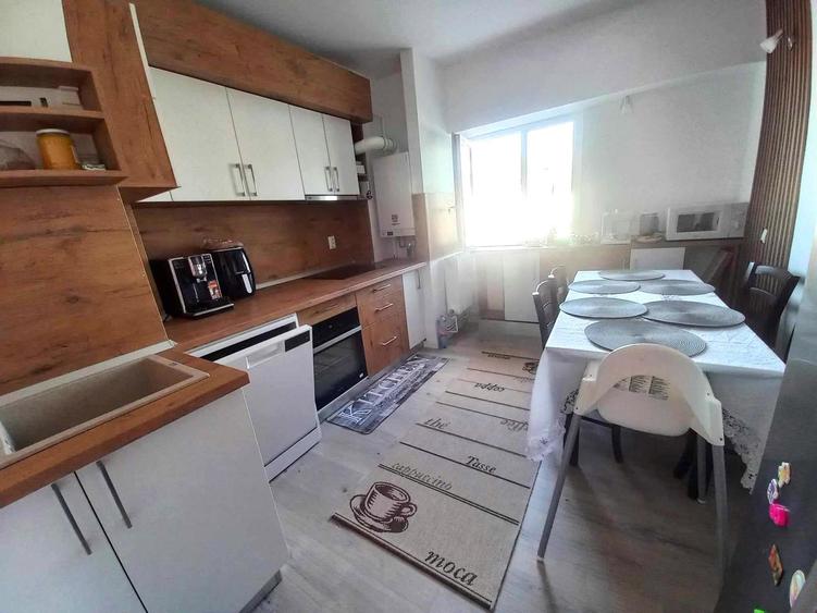 Apartament 4 camere, 2 bai, 94 mp, RENOVAT COMPLET, bloc 1989 - 6