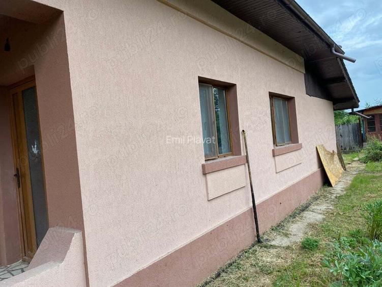Vind casa , curte , anexe