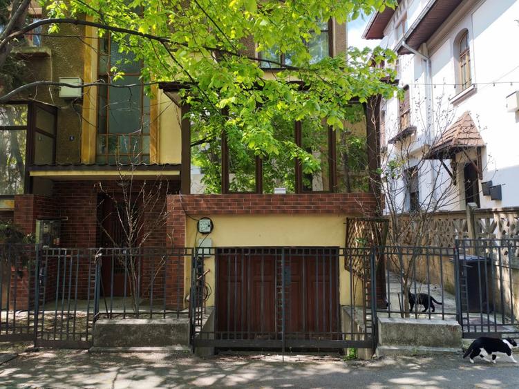 Apartament cu 3 camere zona Cotroceni - 12