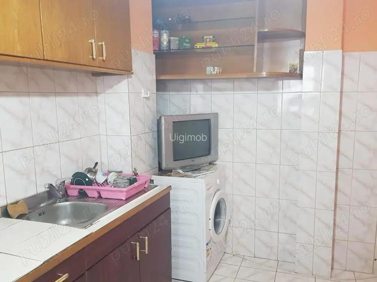 Salajan- str.Minis(in spatele pietei), apartament 2 camere, decomandat, parter 10 Salajan- str.Minis(in spatele pietei), apartament 2 camere, decomandat, parter 10