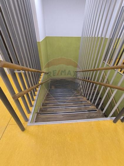 Spatiu servicii educationale de inchiriat - 27